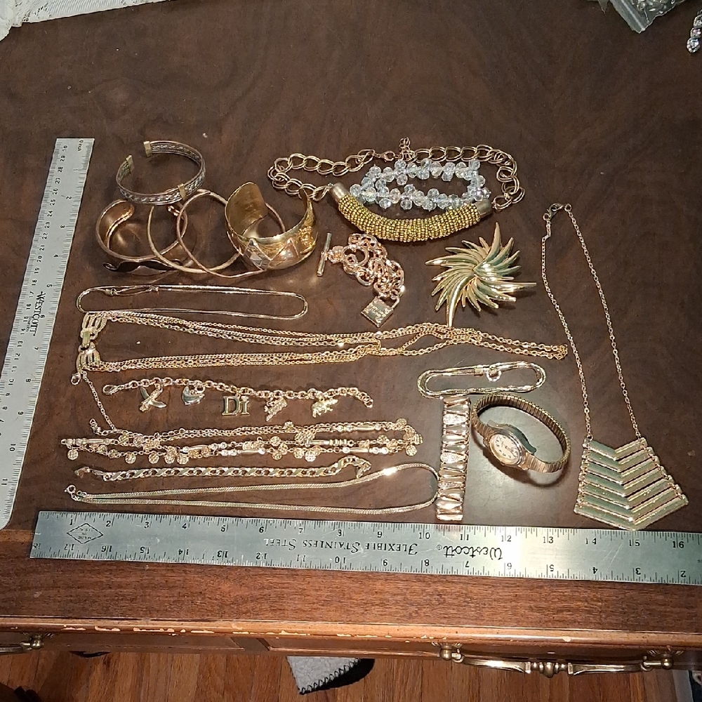 Elegant Gold Coloured Jewelry For Use, Partsbor Crafts 6153